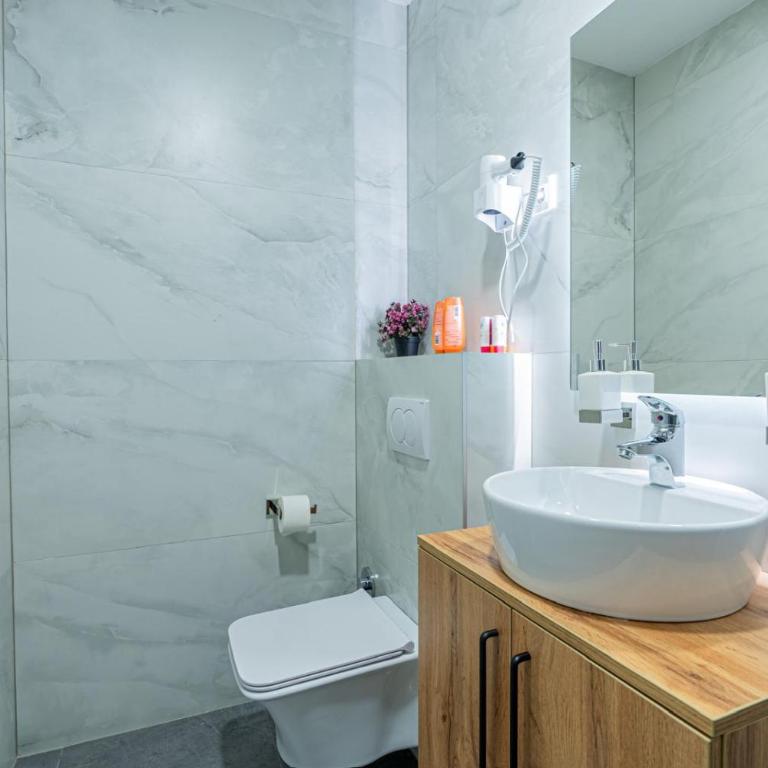 Boutique Hotel Una - Dvokrevetna Soba sa Bračnim Krevetom - 20