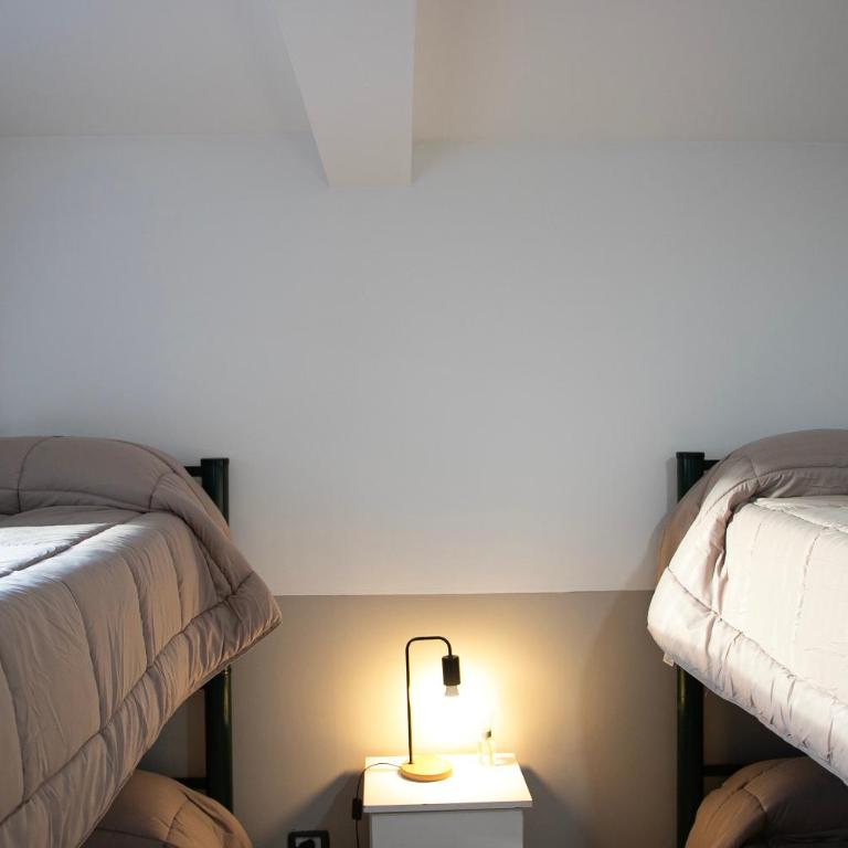 YAGHAN HOSTEL - Quadruple Room with Private Bathroom - 1