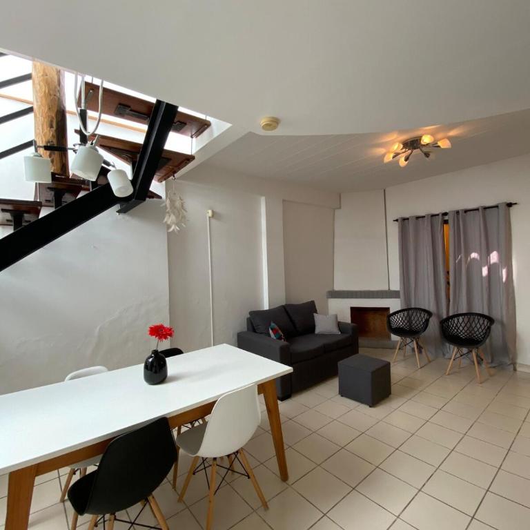 Dúplex Moderno Cerca del Centro Parking Privado - Apartamento de 2 dormitorios - 12