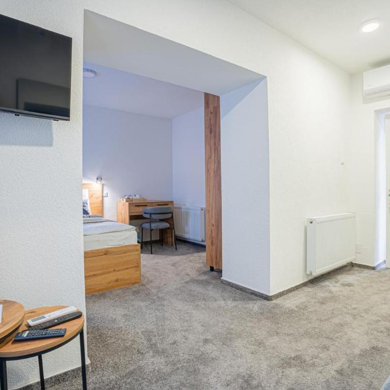 Boutique Hotel Una - Dvokrevetna Soba sa Bračnim Krevetom/Zasebnim Krevetima - 4