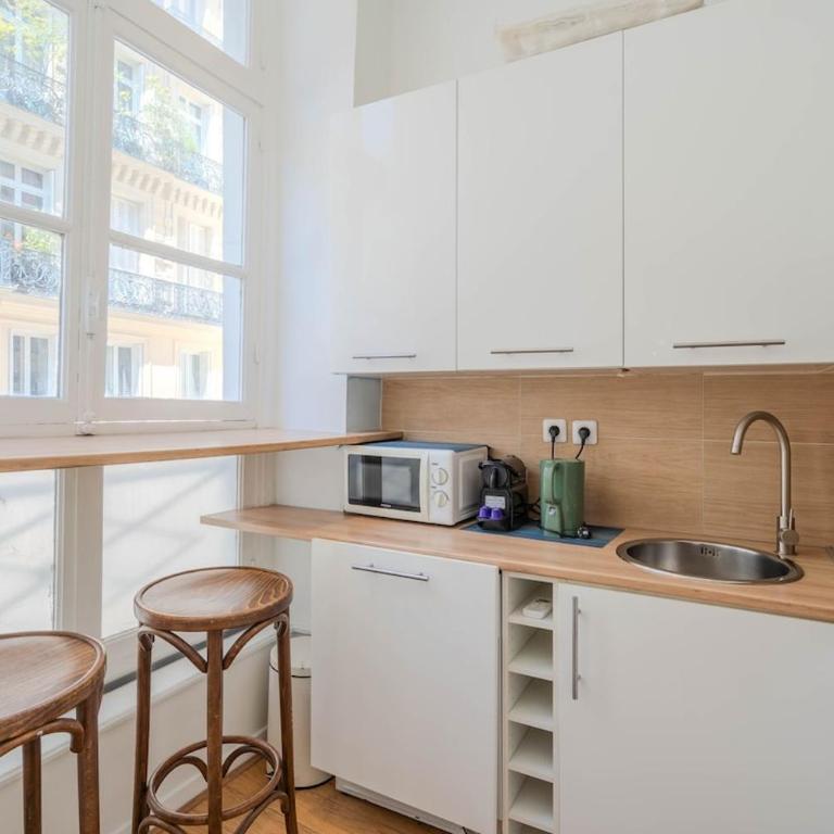 Paris 1st Elegant Stay - Appartement 2 Chambres - 15