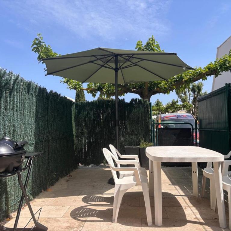 Idéal 5 Pers Terrasse, Parking, Plage - Appartement 1 Chambre - 1