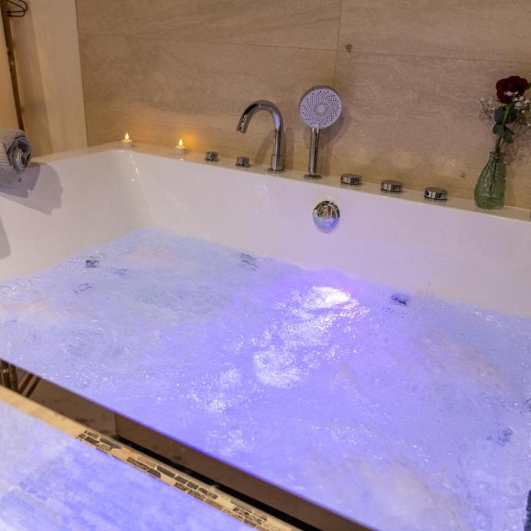 ZenKo Suite -Clim- Balnéo & Sauna privé - Hypercentre - Appartement 1 Chambre - 7
