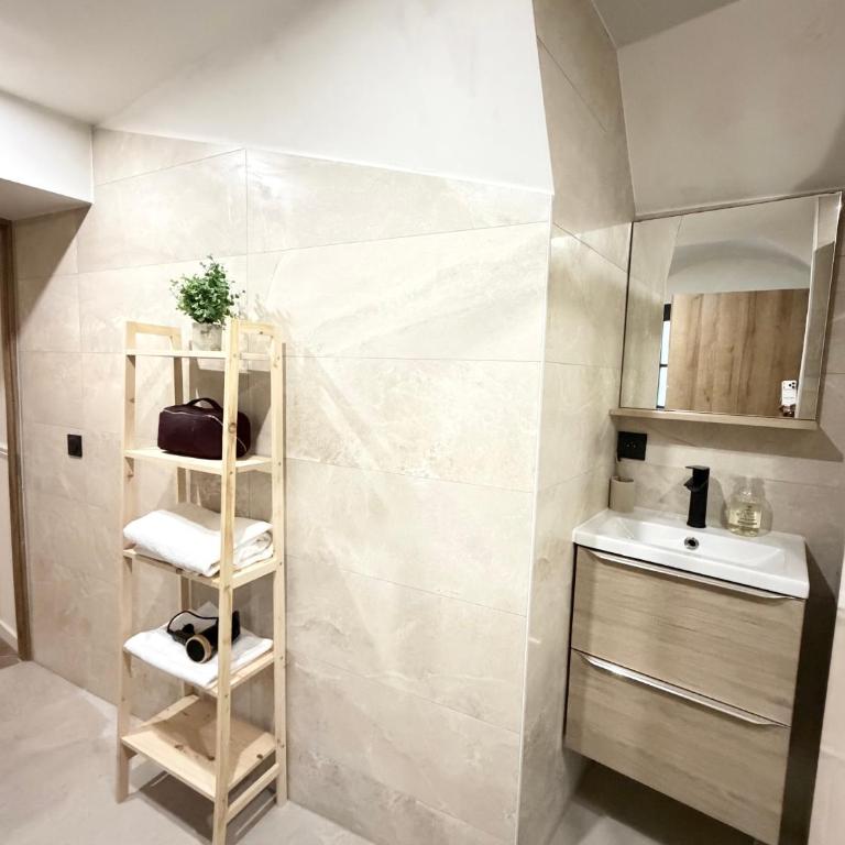 T2 d'exception au Château de Fonbonne - Appartement 1 Chambre - 10
