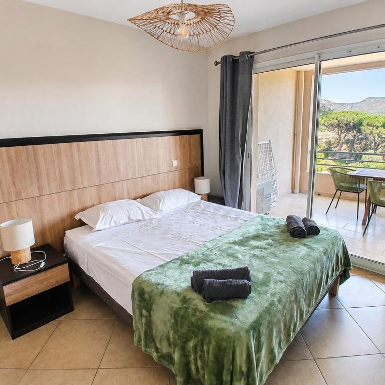 Apartment with pool view Salina Bay Porto-Vecchio - Appartement 1 Chambre - 2