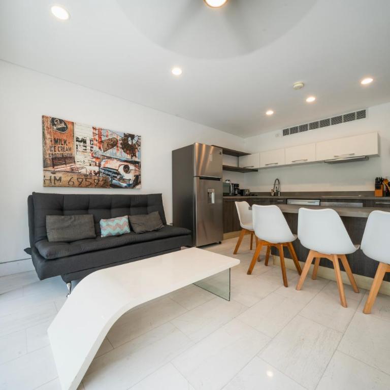 1BR Condo on Calle 38 - Pet Friendly, Pools & Gym - One-Bedroom Apartment - 11