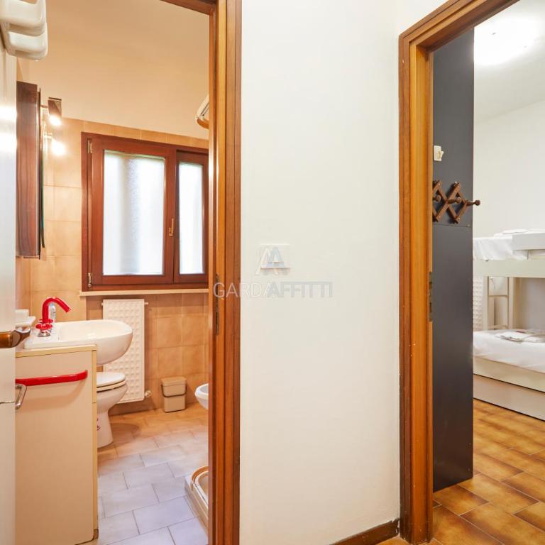 Pandora Apt - Relax e Divertimento a Sirmione - Appartamento con 2 Camere da Letto - 12