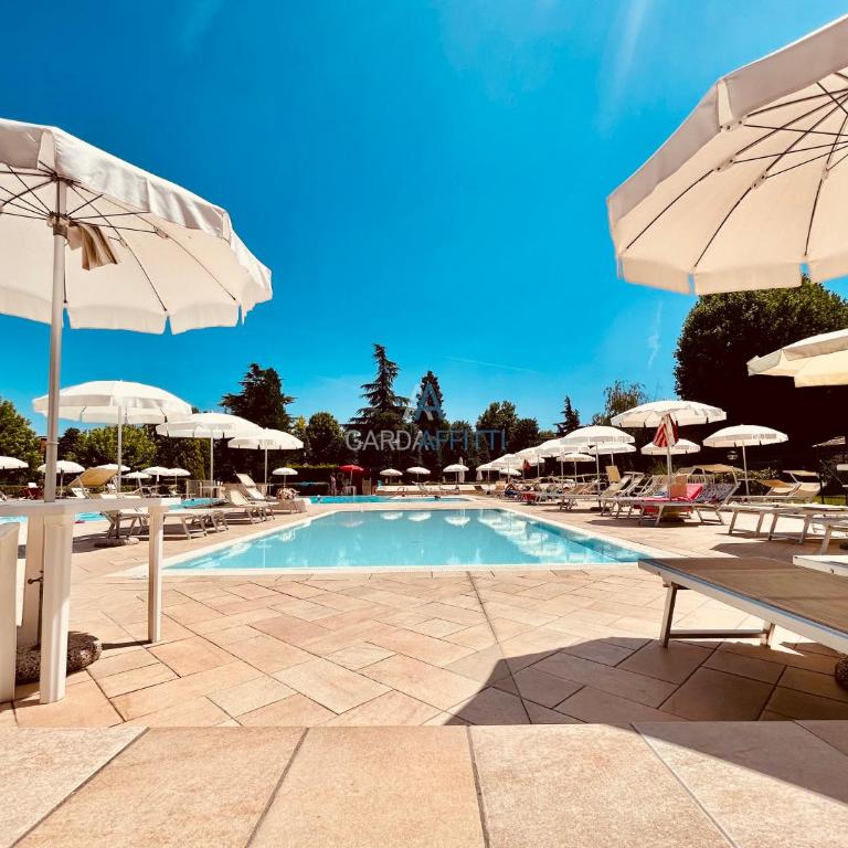 Pandora Apt - Relax e Divertimento a Sirmione - Appartamento con 2 Camere da Letto - 1