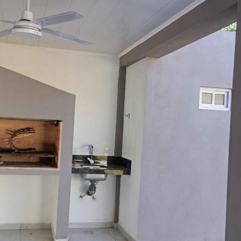 Alquileres Brun - Casa con Pileta - Four-Bedroom House - 12