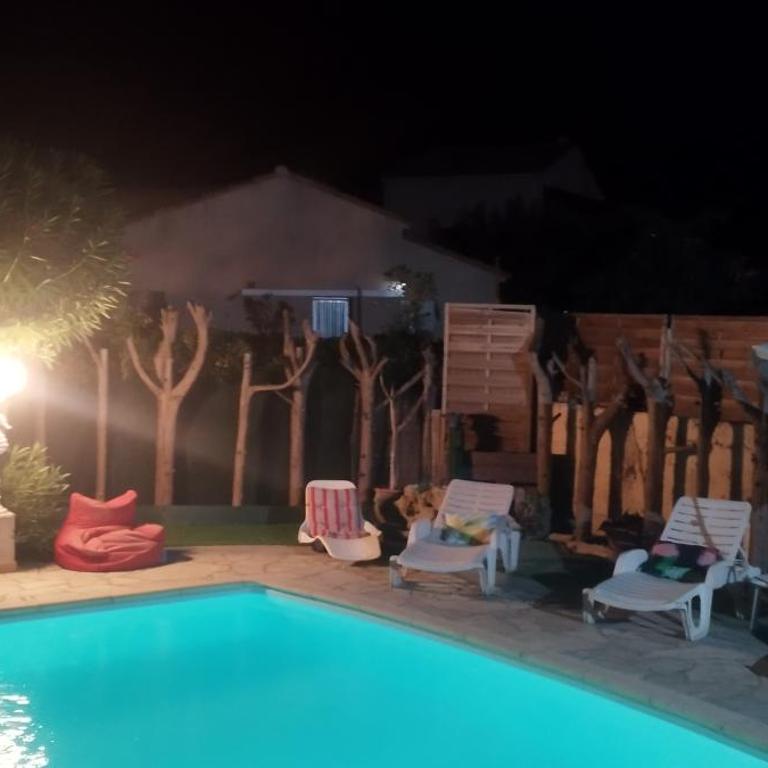 Maison Villa d'exception meublée piscine privée & cheminée a 2min plage et commerces - Villa - 21