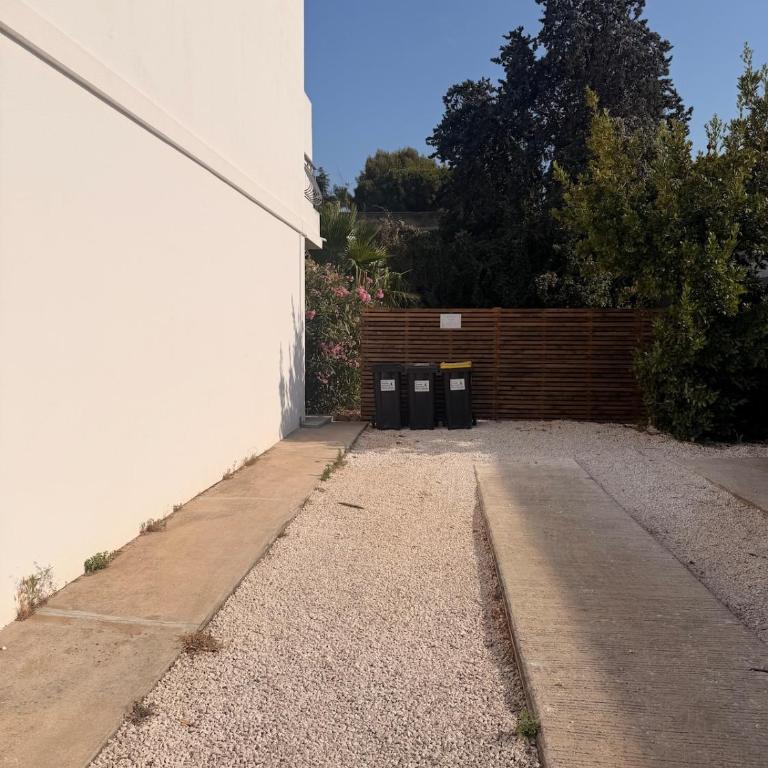 Bas de villa, 6 personnes, piscine, proche plages - Maison 2 Chambres - 33