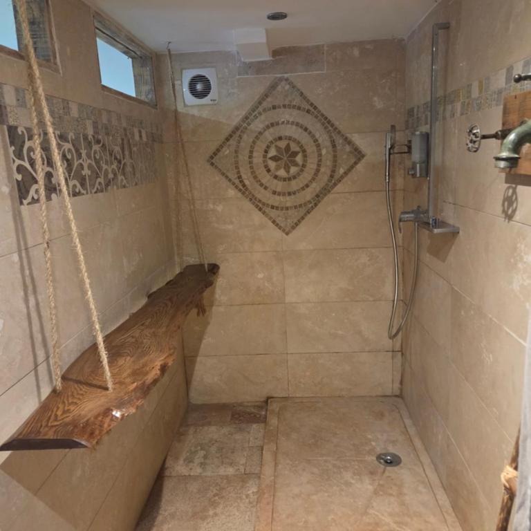 Appartement de charme au calme dans propriété agricole - Maison 1 Chambre - 22