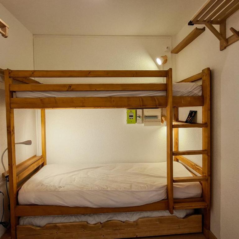 Studio rénové confortable, proche pistes et commerces, balcon - FR-1-425-162 - Studio - 7