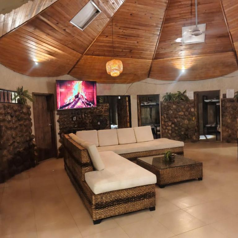Ecoluxury Villa Yakarta Piscina Privada Melgar - Villa - 27