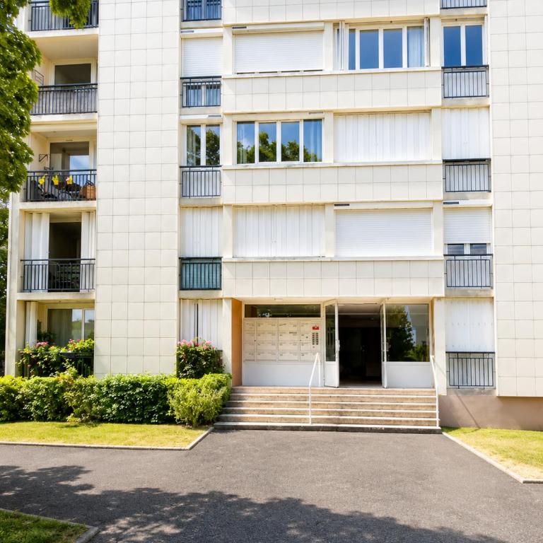 Appartement lumineux 3 chambres à Tours nord - Appartement 3 Chambres - 13