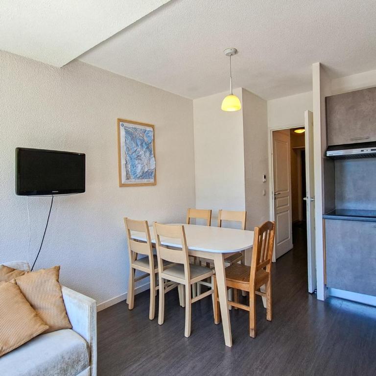 Appartement confortable - 4 pers. - FR-1-425-243 - Appartement - 16