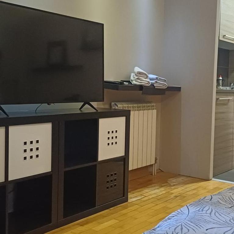 Lola 3 - Apartman sa 1 Spavaćom Sobom - 9