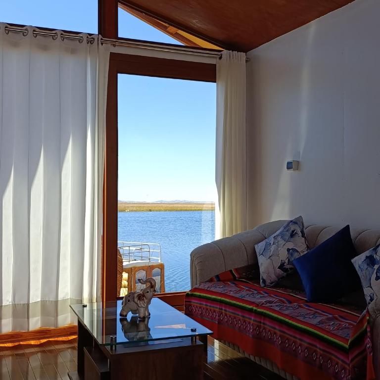 Urosflotantelodge - Suite with Lake View - 6