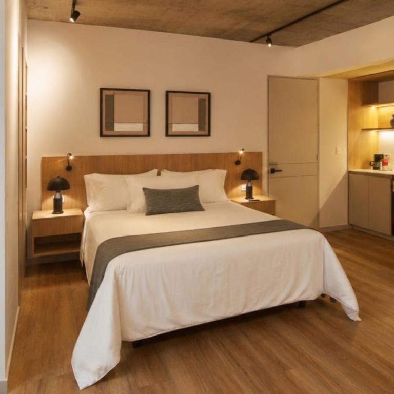 Kubik Living 8i8 - Habitación Doble con baño privado - 1 o 2 camas - 4