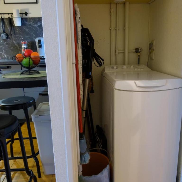 Beautiful apartment with pool close to the beaches - Apartment - 11