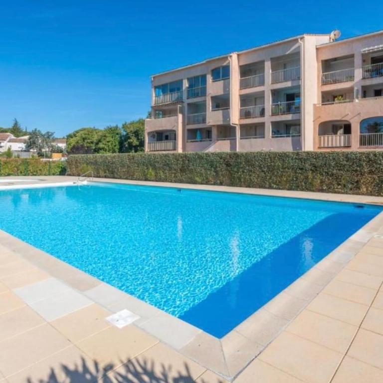 Beautiful apartment with pool close to the beaches - Apartment - 15