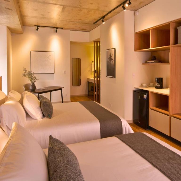 Kubik Living 8i8 - Habitación Deluxe con 2 camas grandes - 5