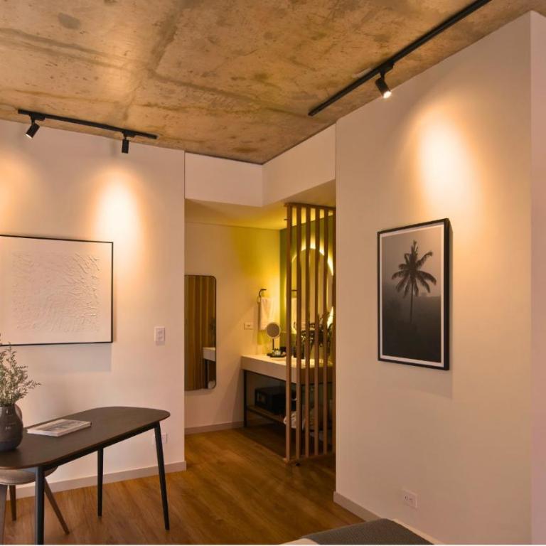 Kubik Living 8i8 - Habitación Deluxe con 2 camas grandes - 4