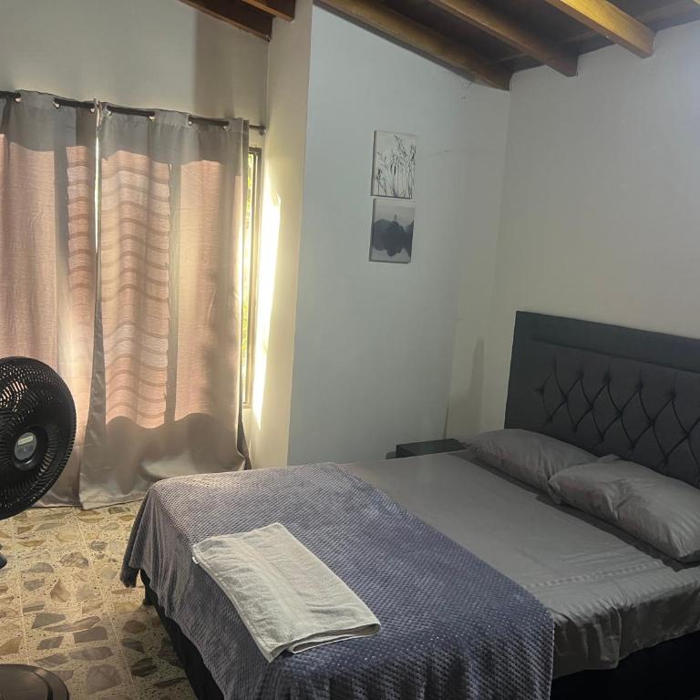 cómodo departamento, cerca al parque, gran variedad gastronomica - Two-Bedroom Apartment - 12