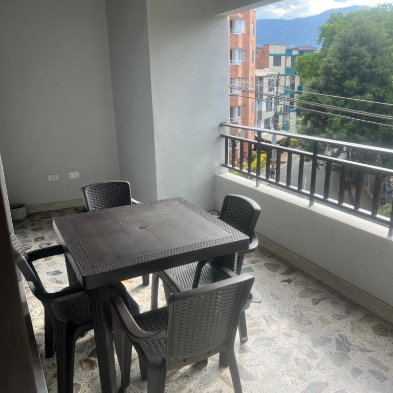 cómodo departamento, cerca al parque, gran variedad gastronomica - Two-Bedroom Apartment - 23