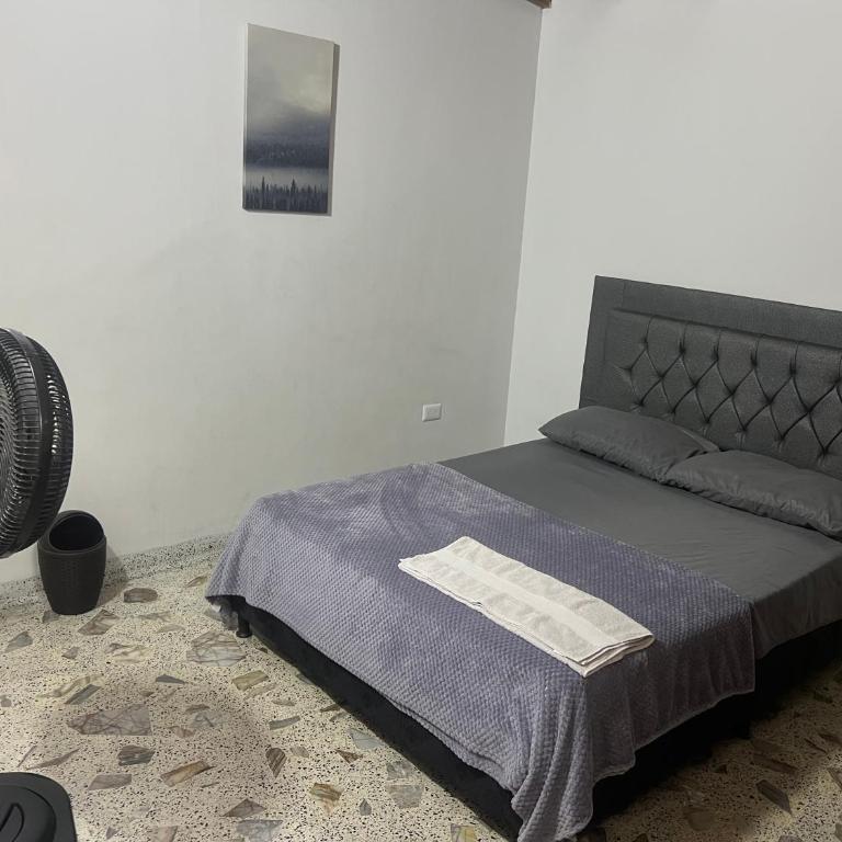 cómodo departamento, cerca al parque, gran variedad gastronomica - Two-Bedroom Apartment - 13