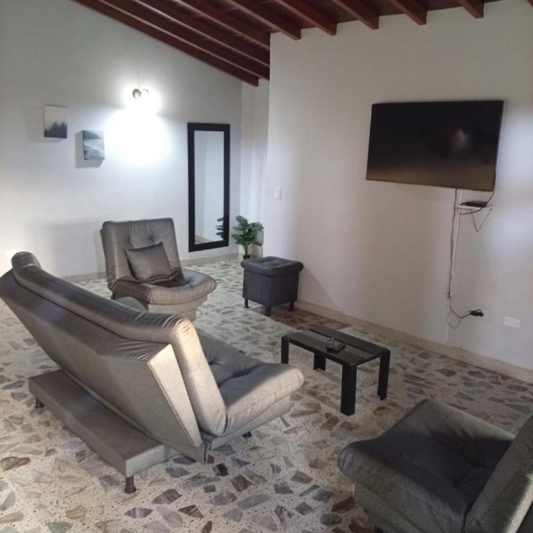 cómodo departamento, cerca al parque, gran variedad gastronomica - Two-Bedroom Apartment - 24