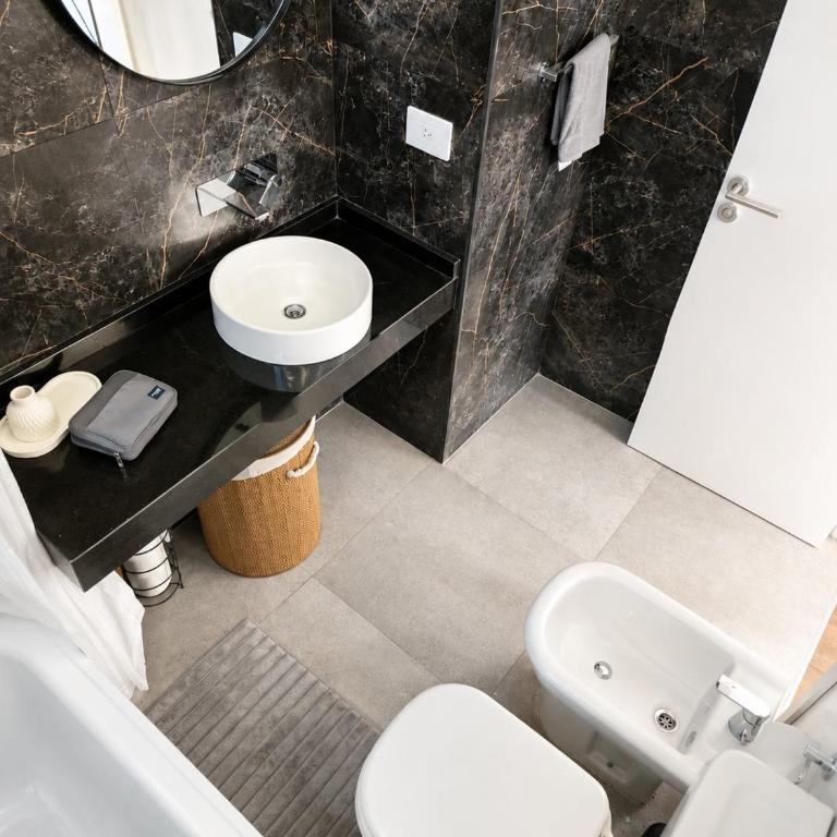 "Atelier Gallo Recoleta" Diseño y esencia porteña - by Lustra Rentals - One-Bedroom Deluxe Apartment - 10