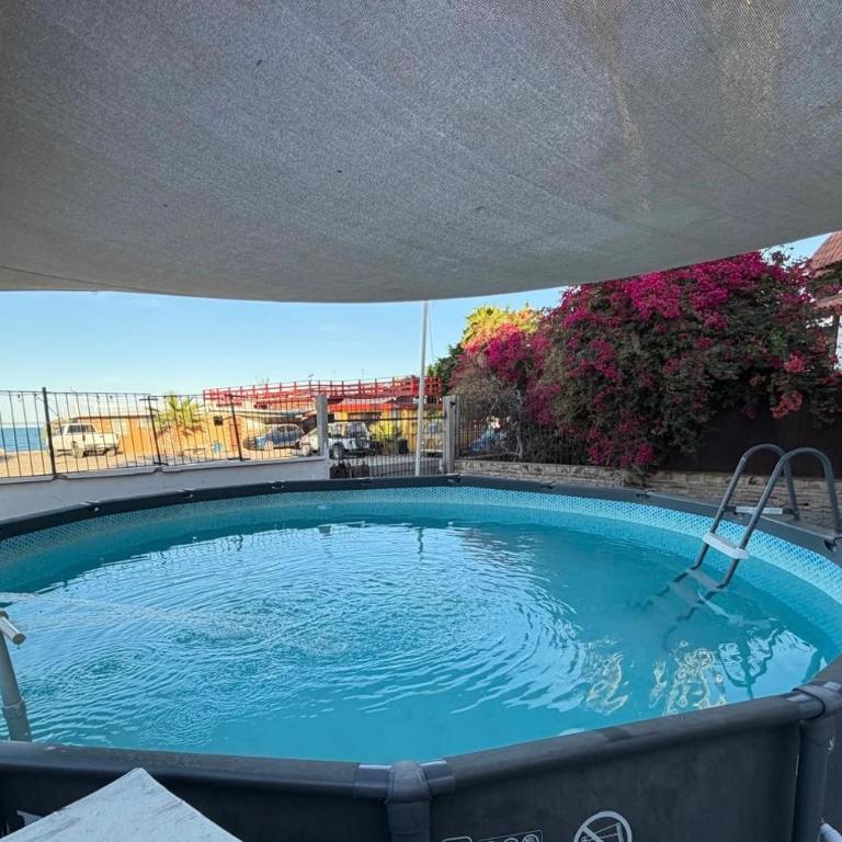 Shoreline Condo 4 Desert Oasis Free Wifi, Cool AC - Two-Bedroom House - 5