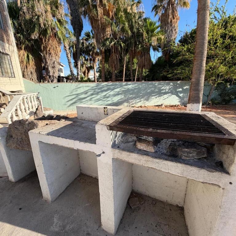 Shoreline Condo 4 Desert Oasis Free Wifi, Cool AC - Two-Bedroom House - 18