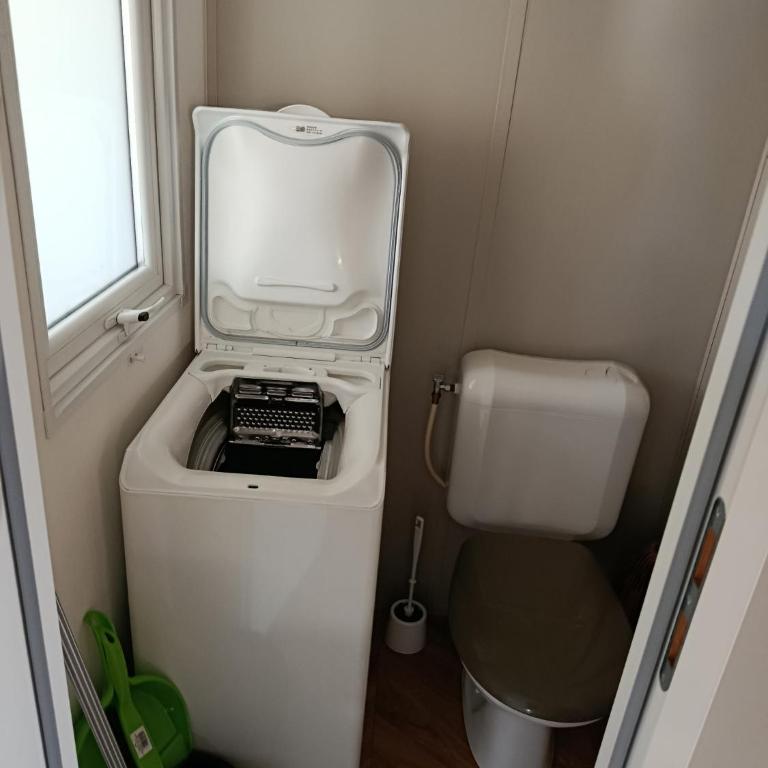 Mobil-Home Le Maéna - Camping Siblu Les Sables du Midi - Three-Bedroom Apartment - 10