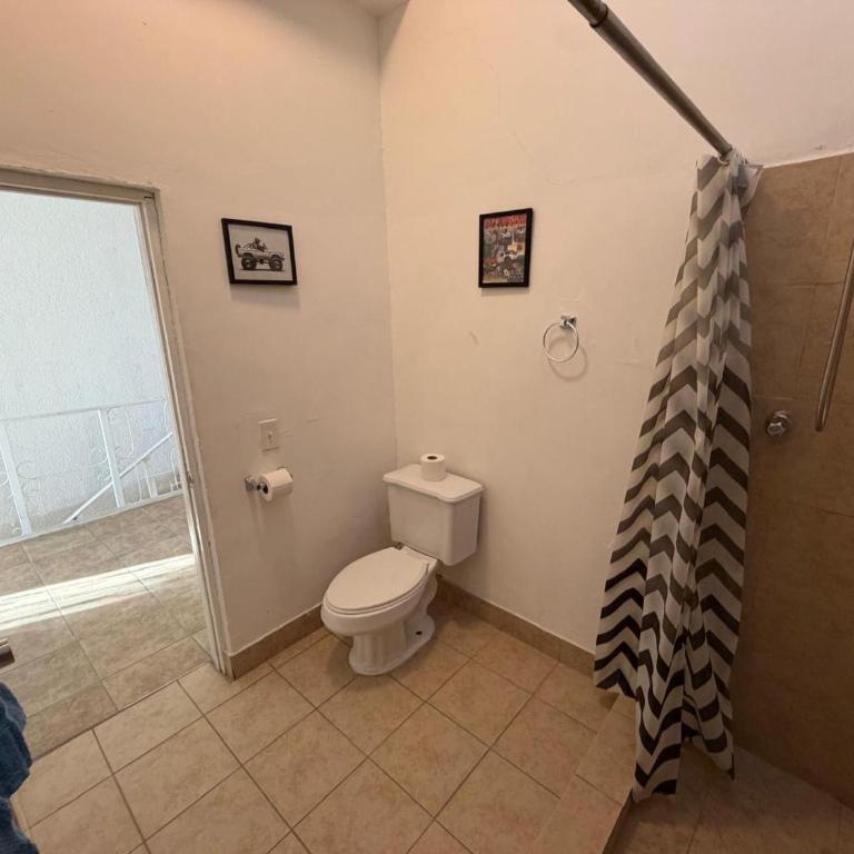 Shoreline Condo 4 Desert Oasis Free Wifi, Cool AC - Two-Bedroom House - 17