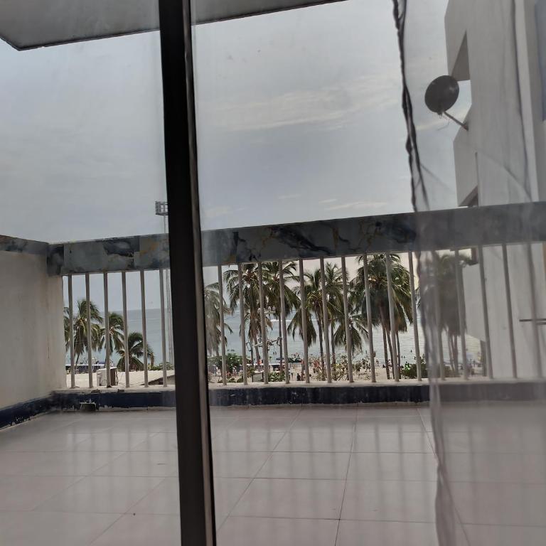 Apartamento Edificio Iroka 4C en el Rodadero Frente al Mar con Balcón y Vista 3 Habitaciones - Apartamento de 3 dormitorios - 4
