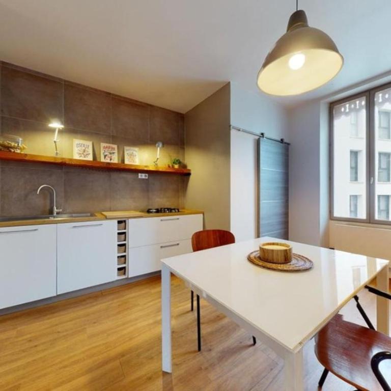 Appartement plein centre Paris 3ème - Appartement 2 Chambres - 5
