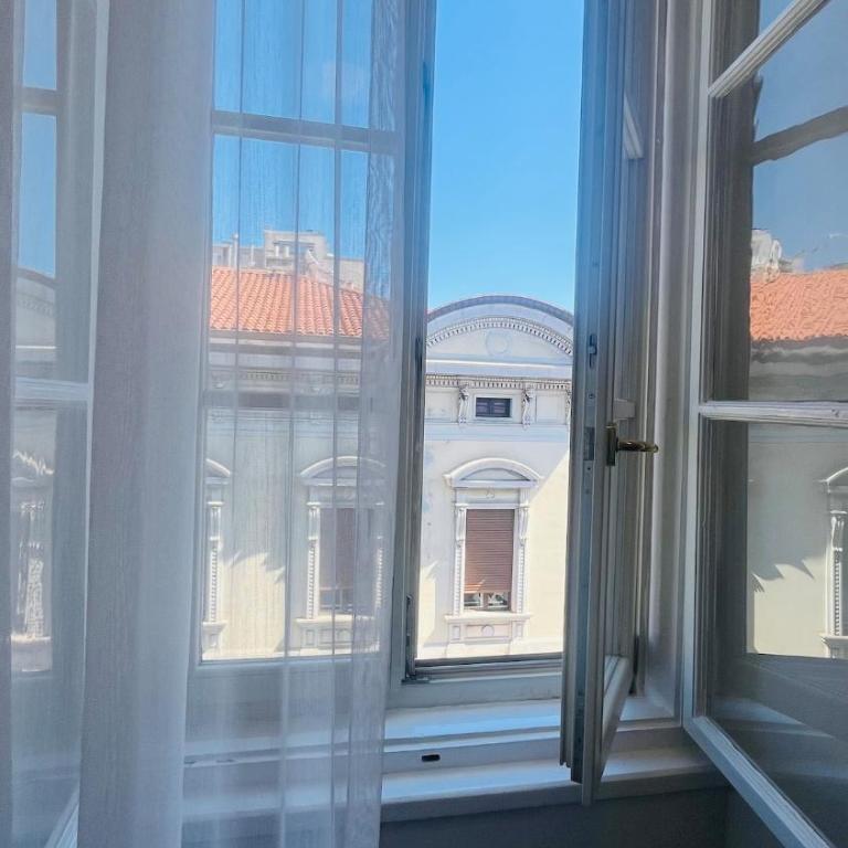 Mare Apartment Central Luxury & Private Garage - One-Bedroom Apartment - 3
