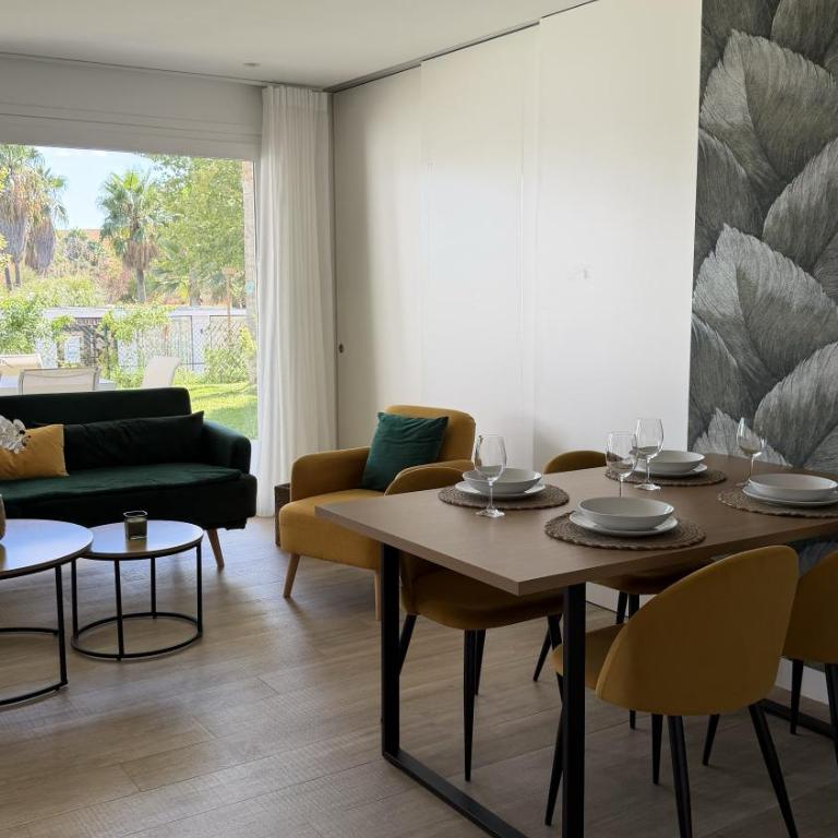 Alcazaba Lagoon & Private Beach Costa del Sol 2105 - Two-Bedroom Apartment - 32