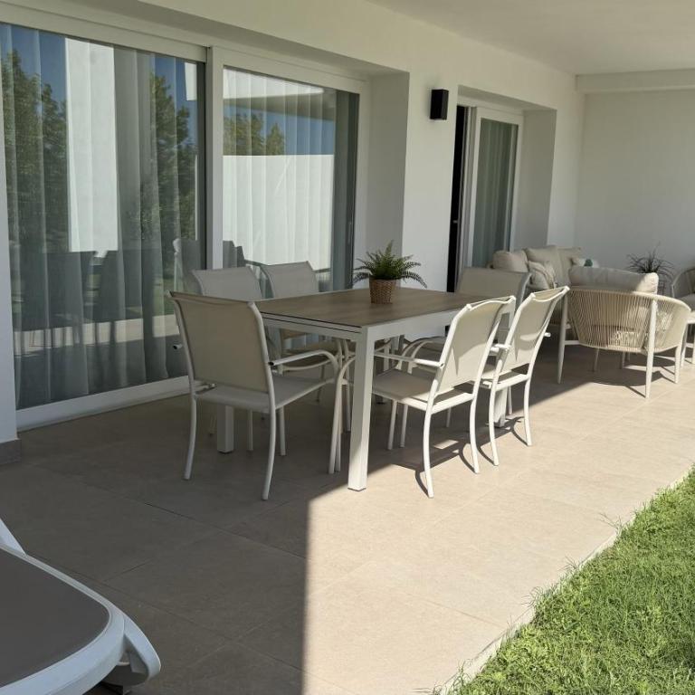 Alcazaba Lagoon & Private Beach Costa del Sol 2105 - Two-Bedroom Apartment - 42