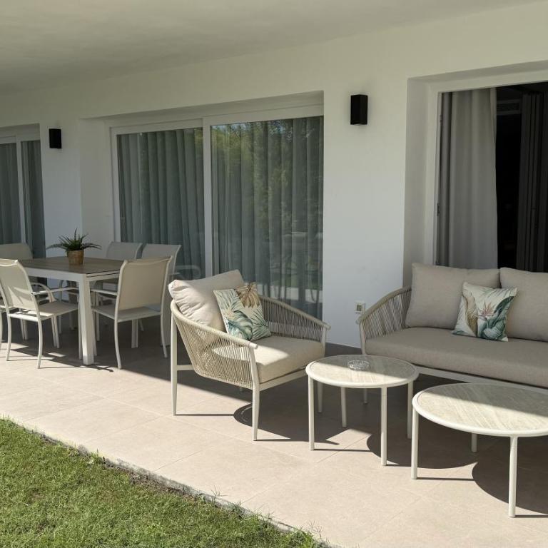 Alcazaba Lagoon & Private Beach Costa del Sol 2105 - Two-Bedroom Apartment - 53
