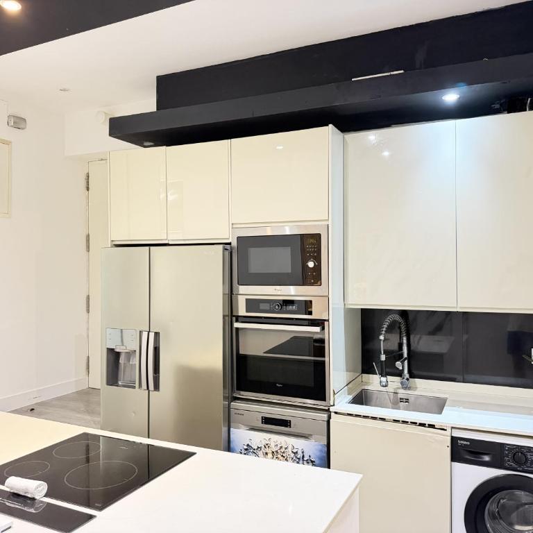 Apartamentos Day Madrid MALASAÑA I - Apartment mit 4 Schlafzimmern - 2