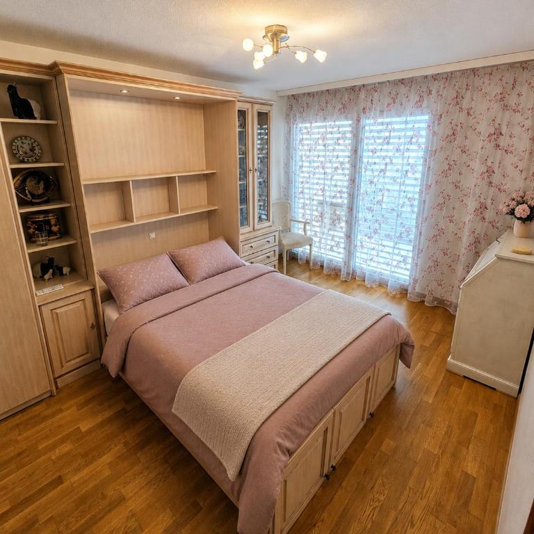 Residenz Ambassador 5 Sterne Luxus Apartments in Leukerbad mit Wellness & Fitness - Deluxe Apartment mit Balkon und 2 Schlafzimmern - 9