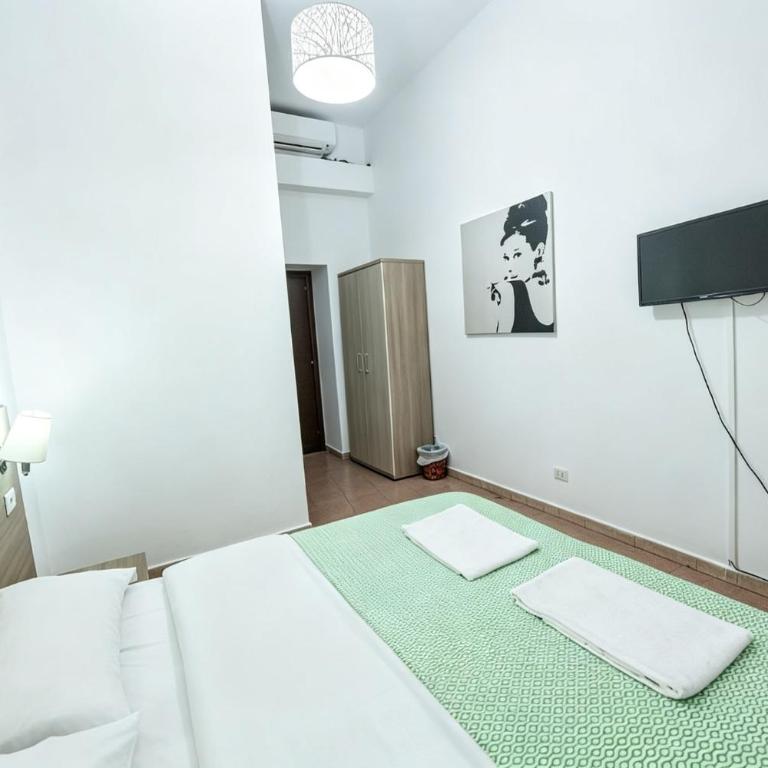 Cosmo Terzo GuestHouse Roma - Doppelzimmer mit eigenem Bad - 8