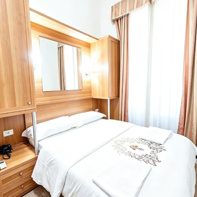 Cosmo Terzo GuestHouse Roma - Habitación Doble con baño privado - 9