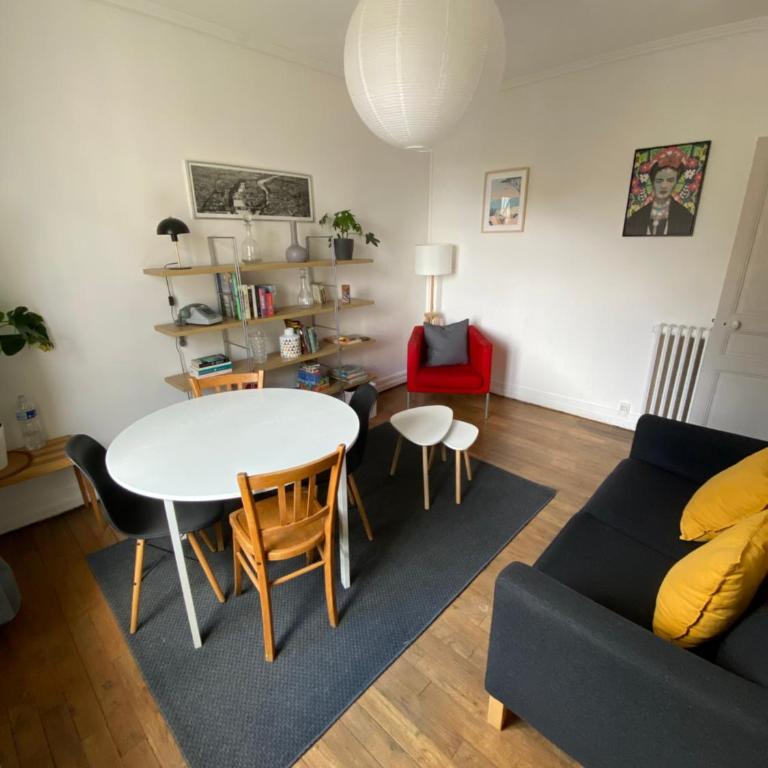 Logement hyper Centre, garage à vélo, jardin, Orléans, France - Appartement 2 Chambres - 4