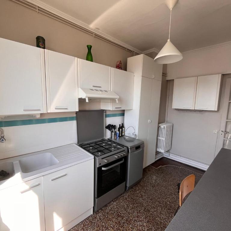 Logement hyper Centre, garage à vélo, jardin, Orléans, France - Appartement 2 Chambres - 12