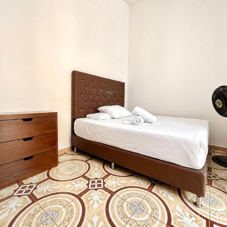 Casa colonial - Jacuzzi - cerca al parque principal - lundry - Tv - Four-Bedroom House - 8