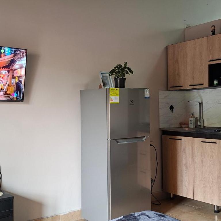 Apartamento con balcón en calle principal El Retiro - Antioquia - One-Bedroom Apartment - 9